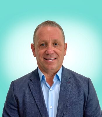 Portrait of Steve Simpson, REALTOR®.