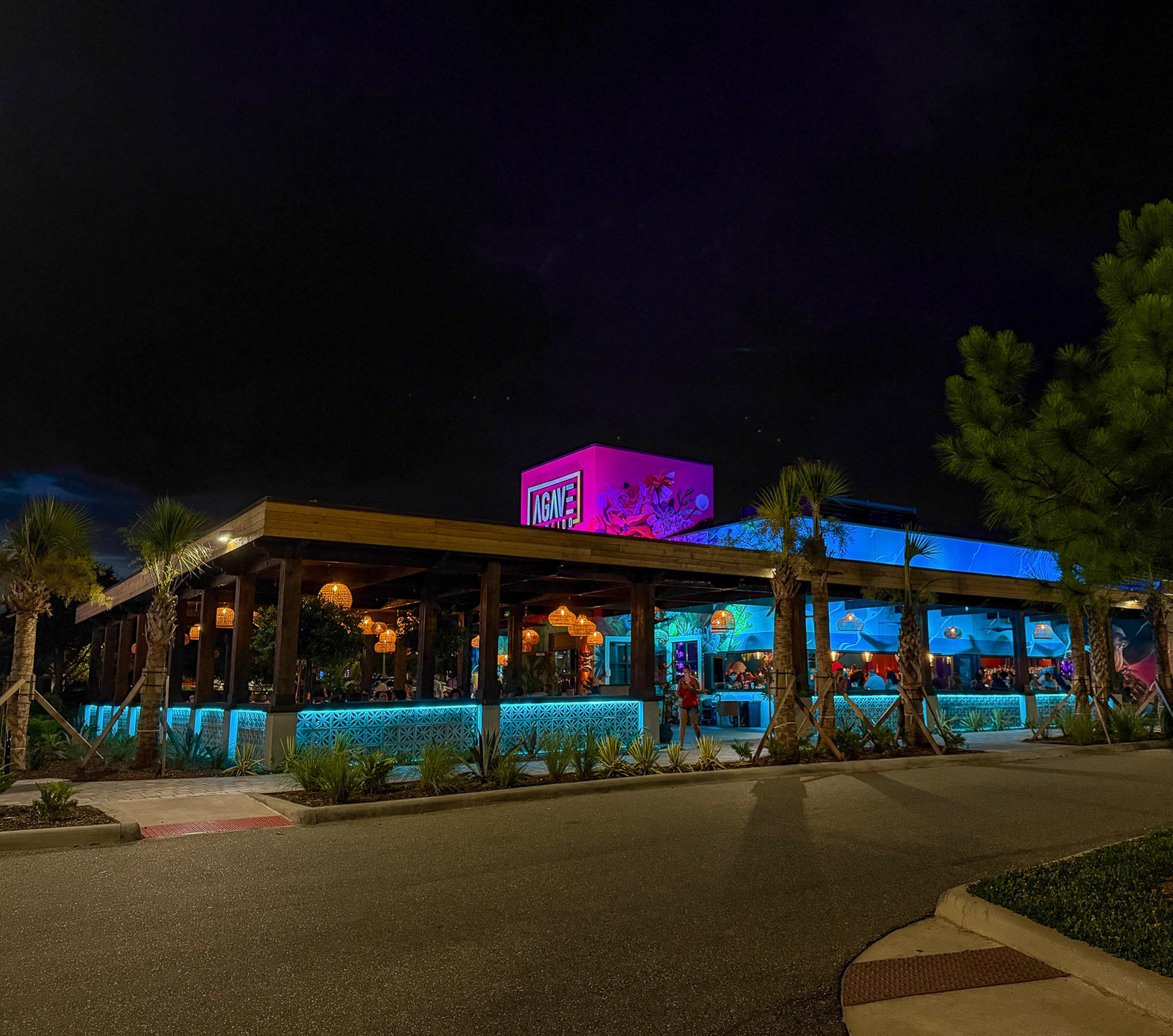 Evening dining in Horizon West, Florida